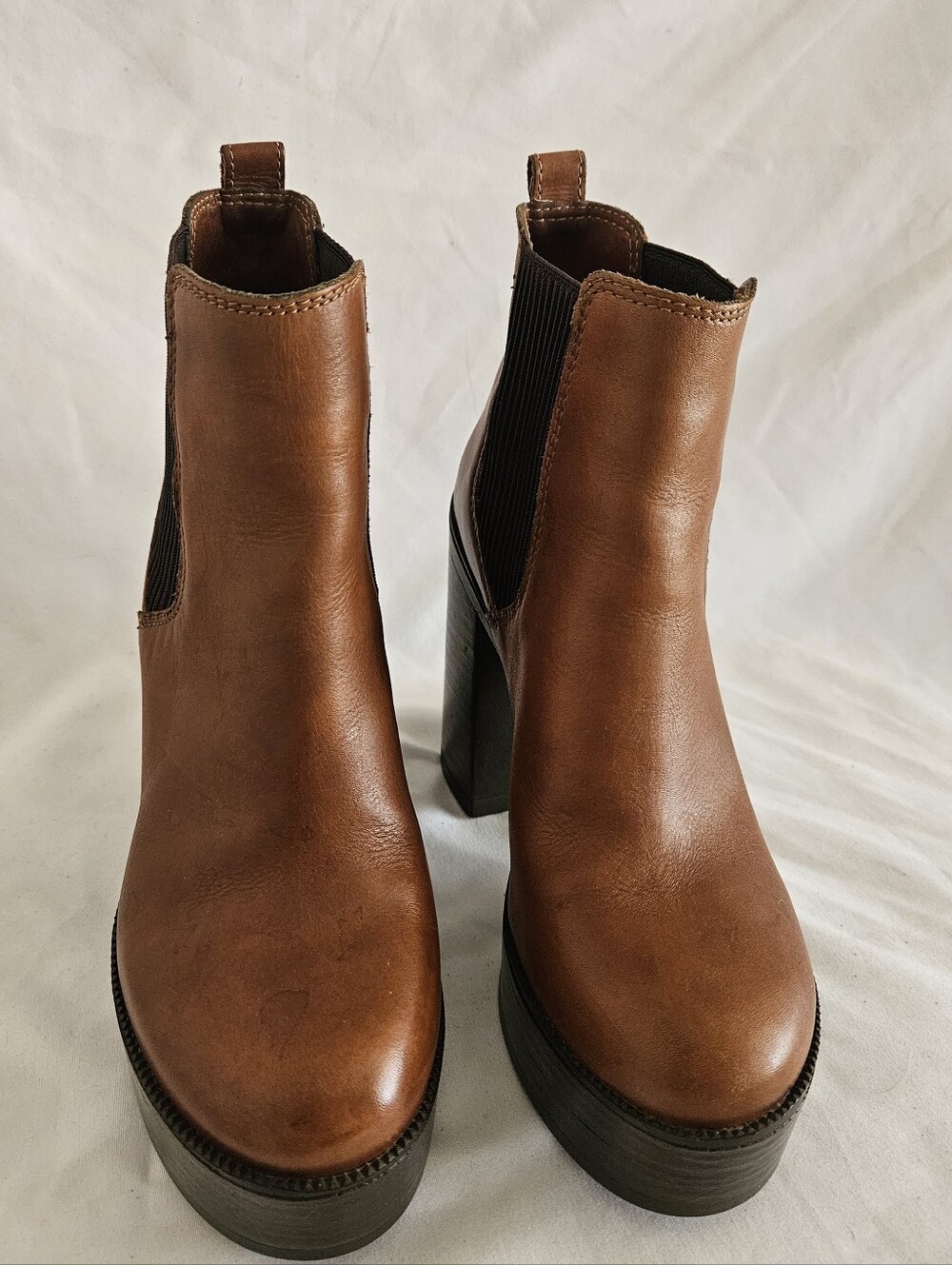 Steve Madden Brown Leather Platform Chelsea Booties with Black Elastic - Picture 7 of 7